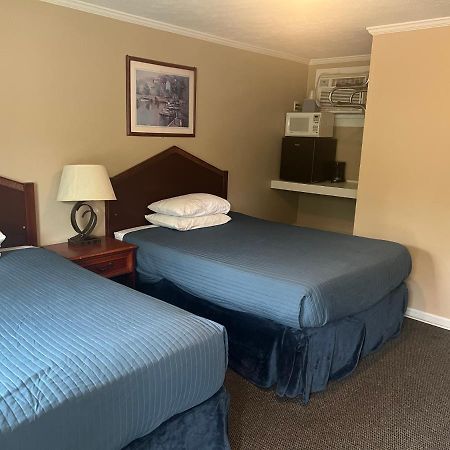 ايري Steelhead Inn المظهر الخارجي الصورة