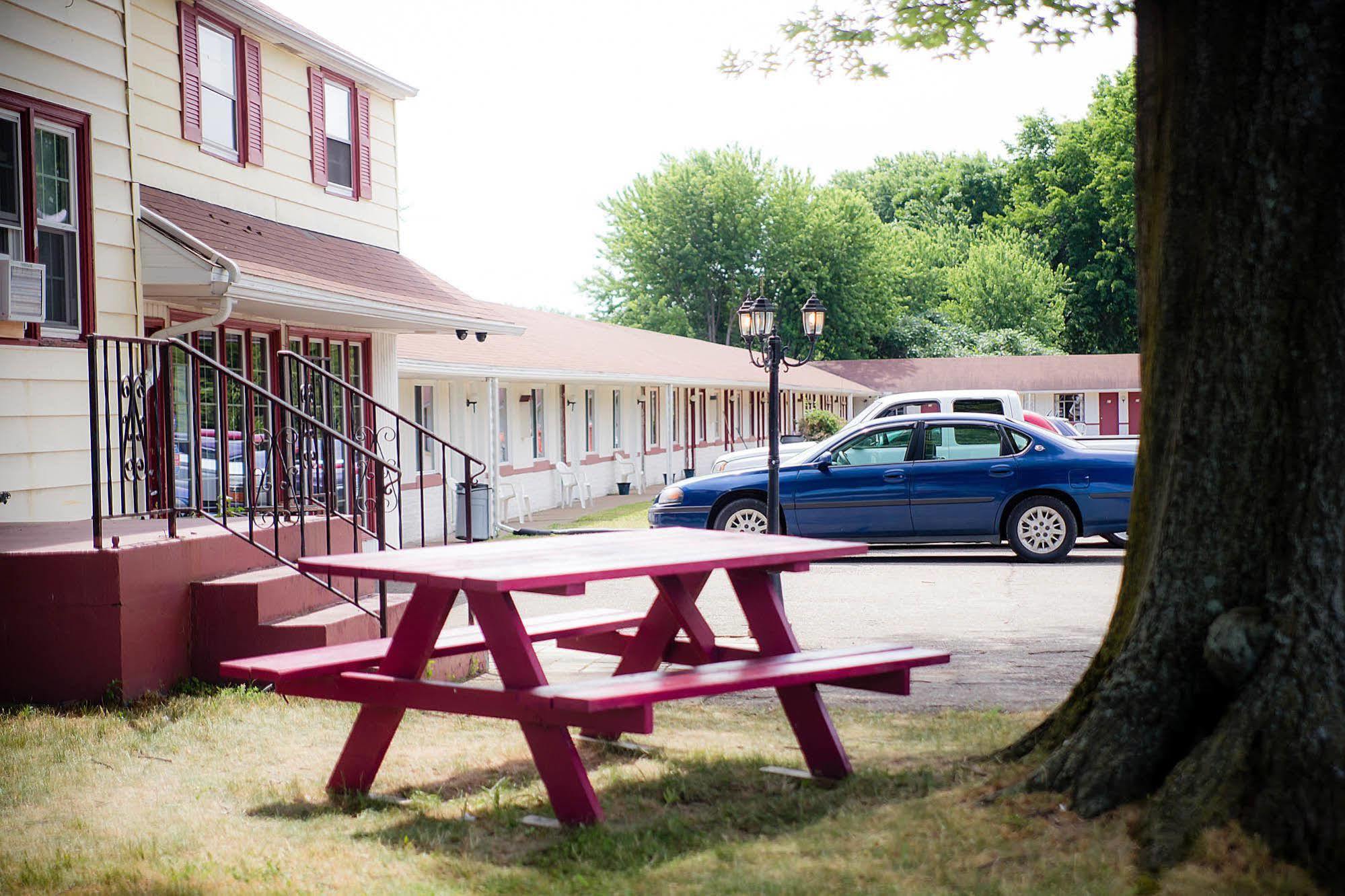 ايري Steelhead Inn المظهر الخارجي الصورة