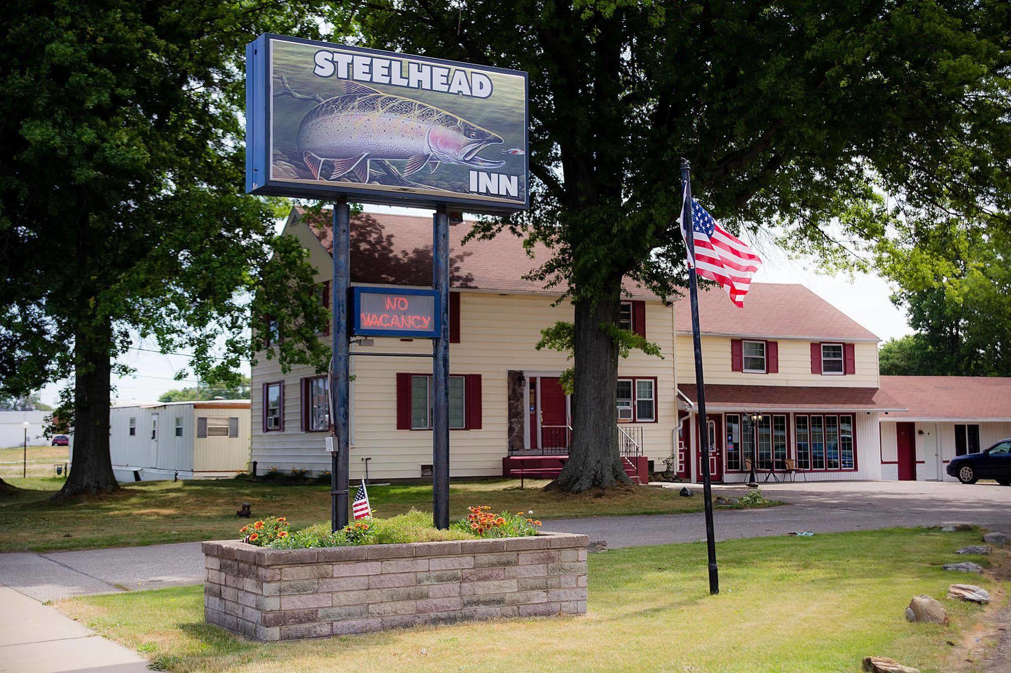 ايري Steelhead Inn المظهر الخارجي الصورة